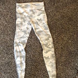 Active leggings camo print
